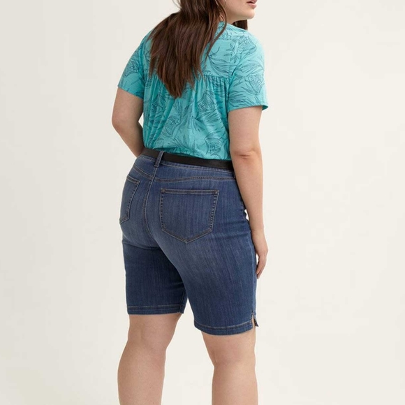 d/C Jeans | Slightly Curvy Bermuda Shorts - Picture 3 of 10